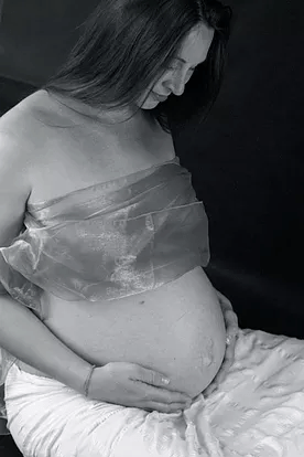 dorine dherlin doula hypnothérapeute femme enceinte image